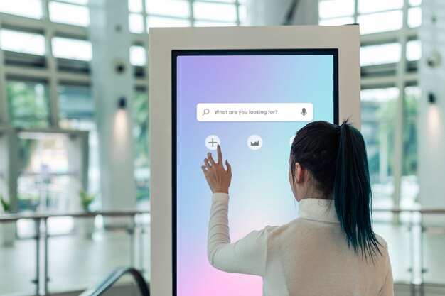 Benefits Of Utilizing Digital Real Estate Signage
